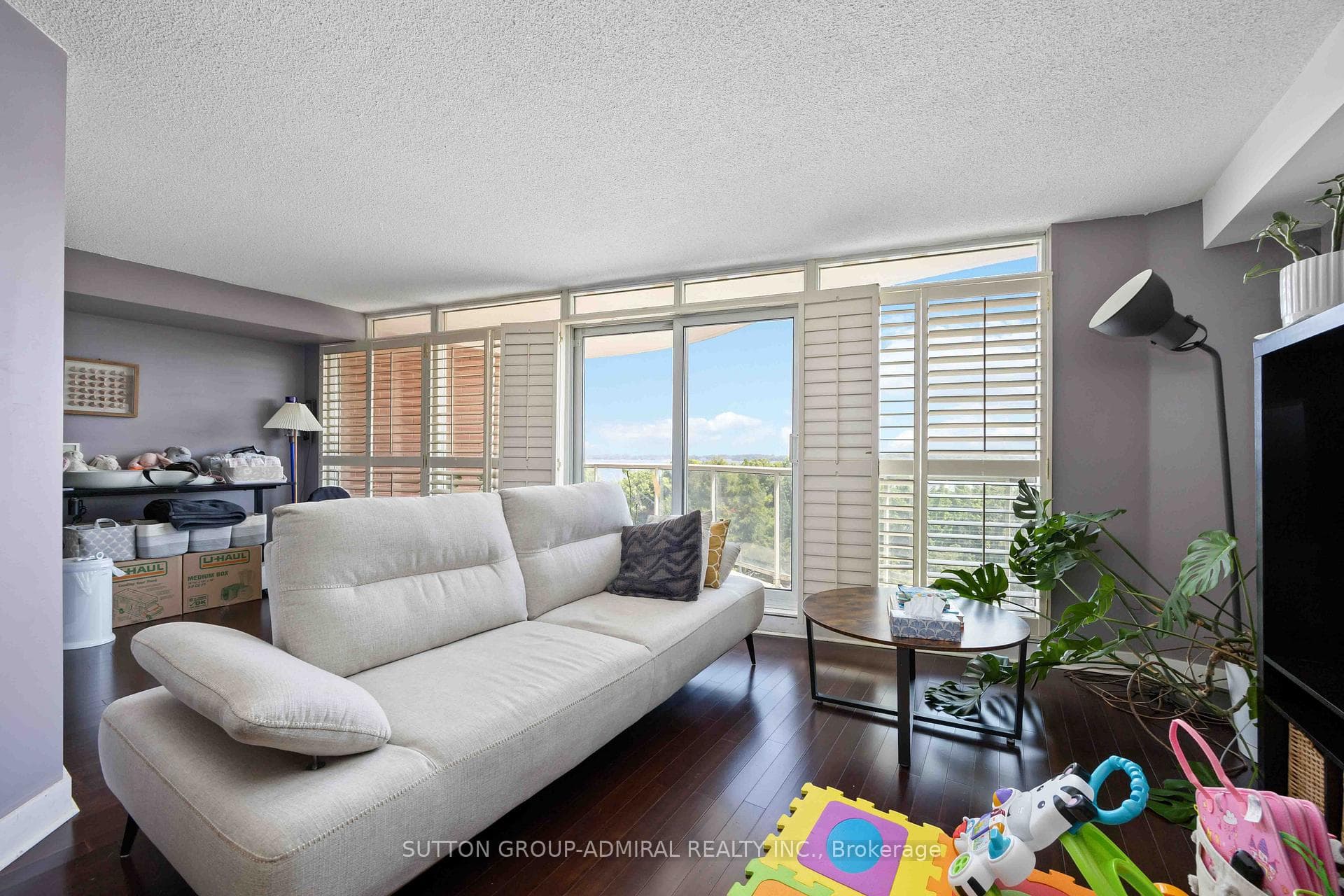 550 Queens Quay Unit 726 photo 13