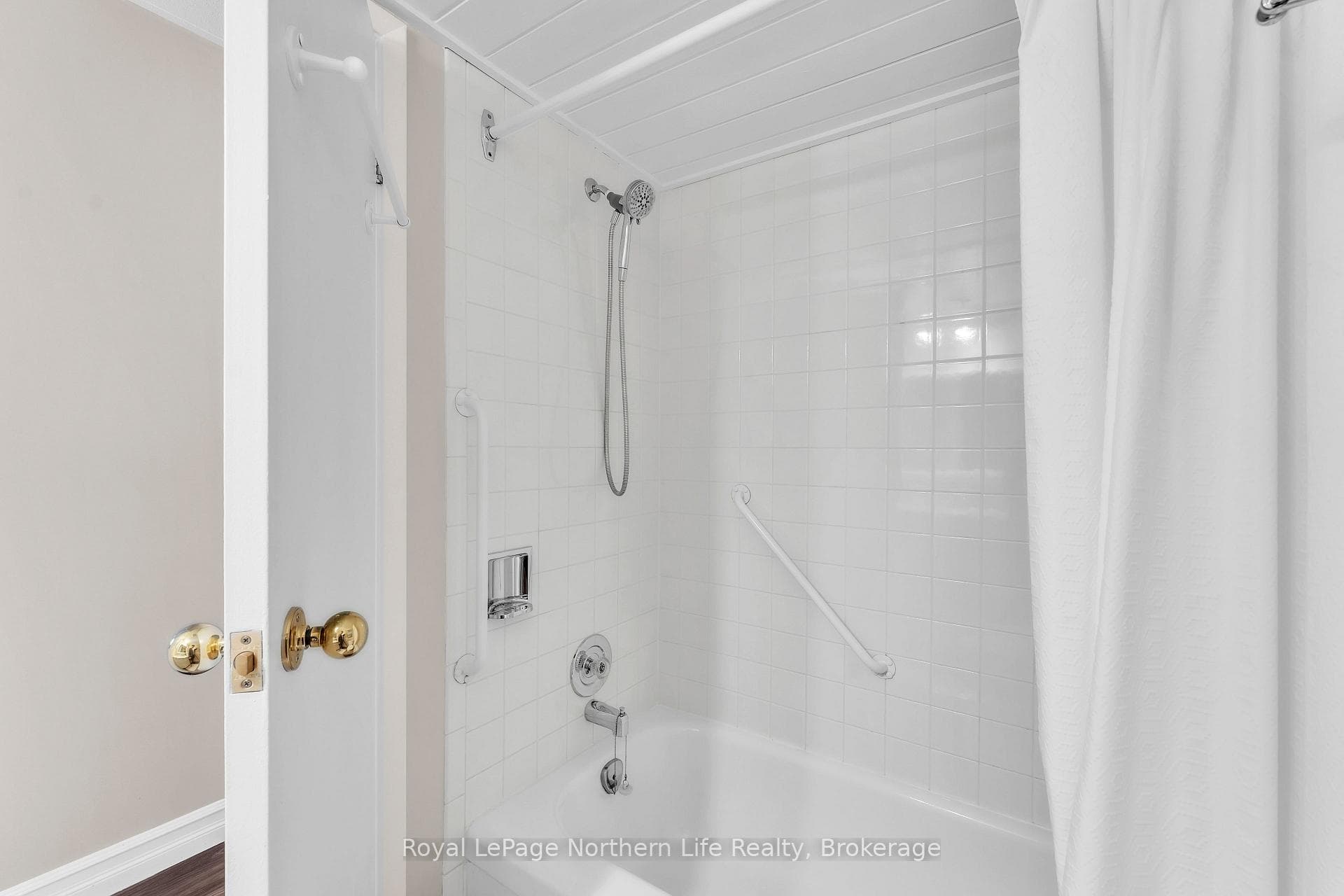 149 Lindsay Street Unit 210 photo 20