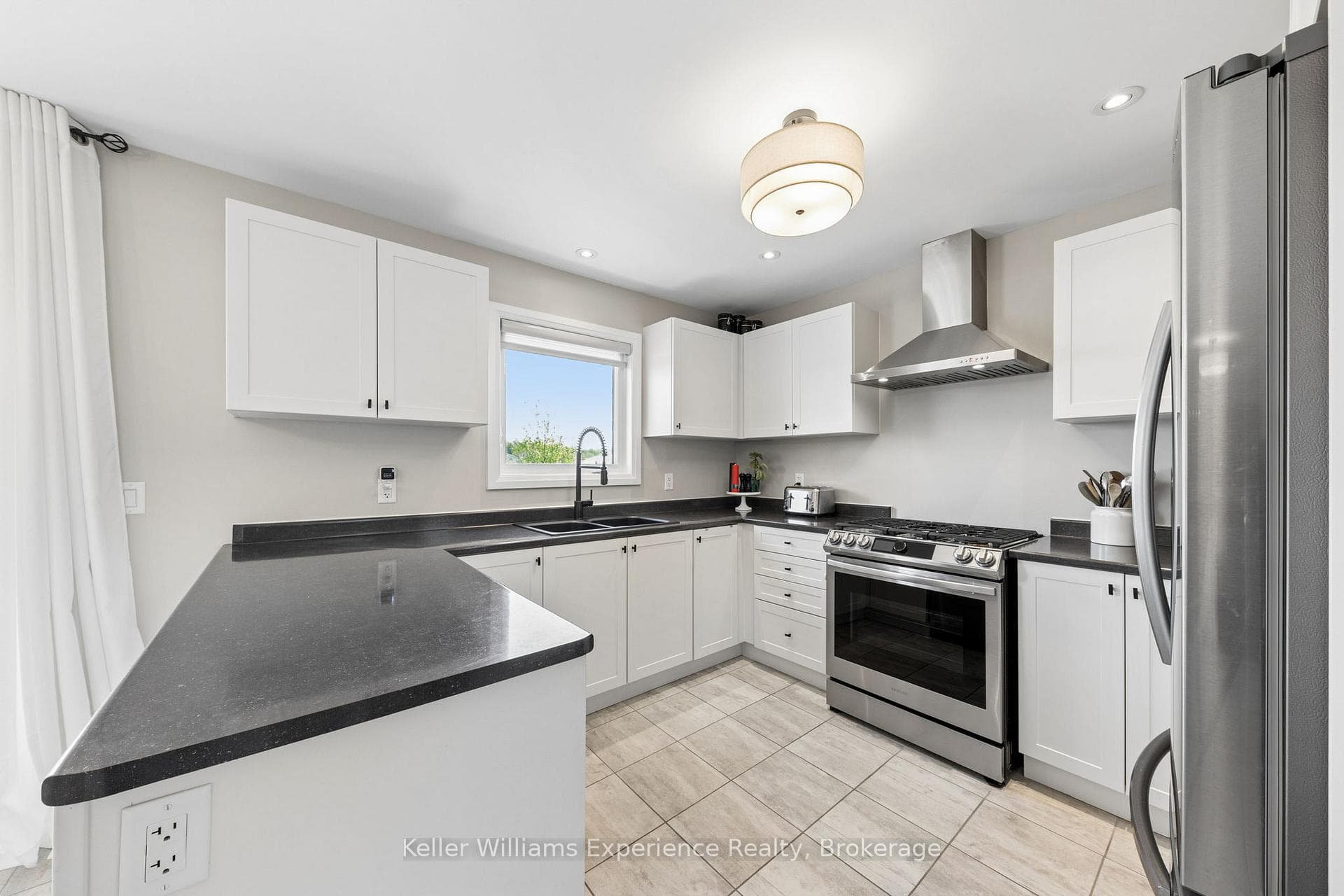 8 Hewson Street photo 8