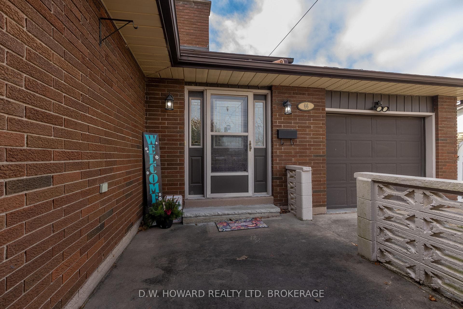 66 Watt Avenue photo 2