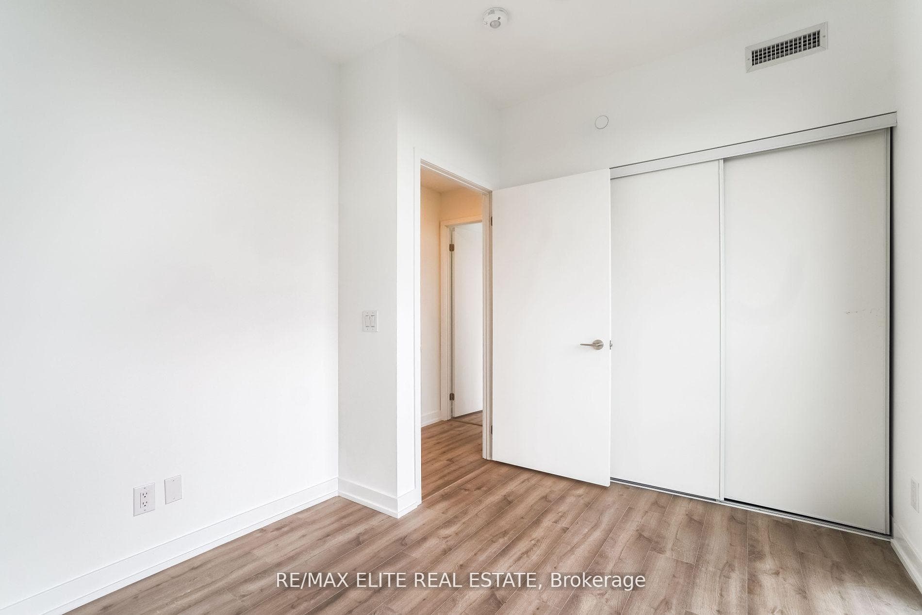 135 East Liberty Street Unit 1003 photo 22
