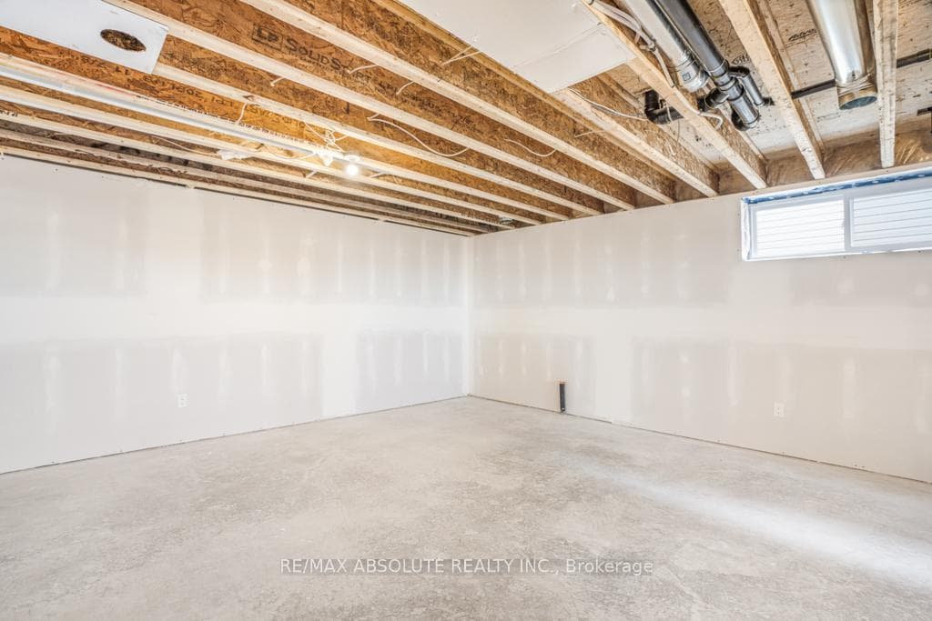 399 STERLING Avenue photo 23