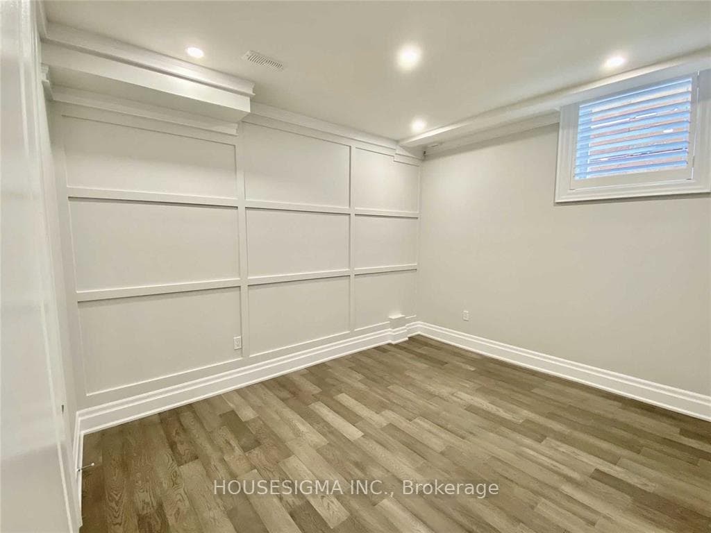 54 Shining Willow Court Unit Bsmt photo 12