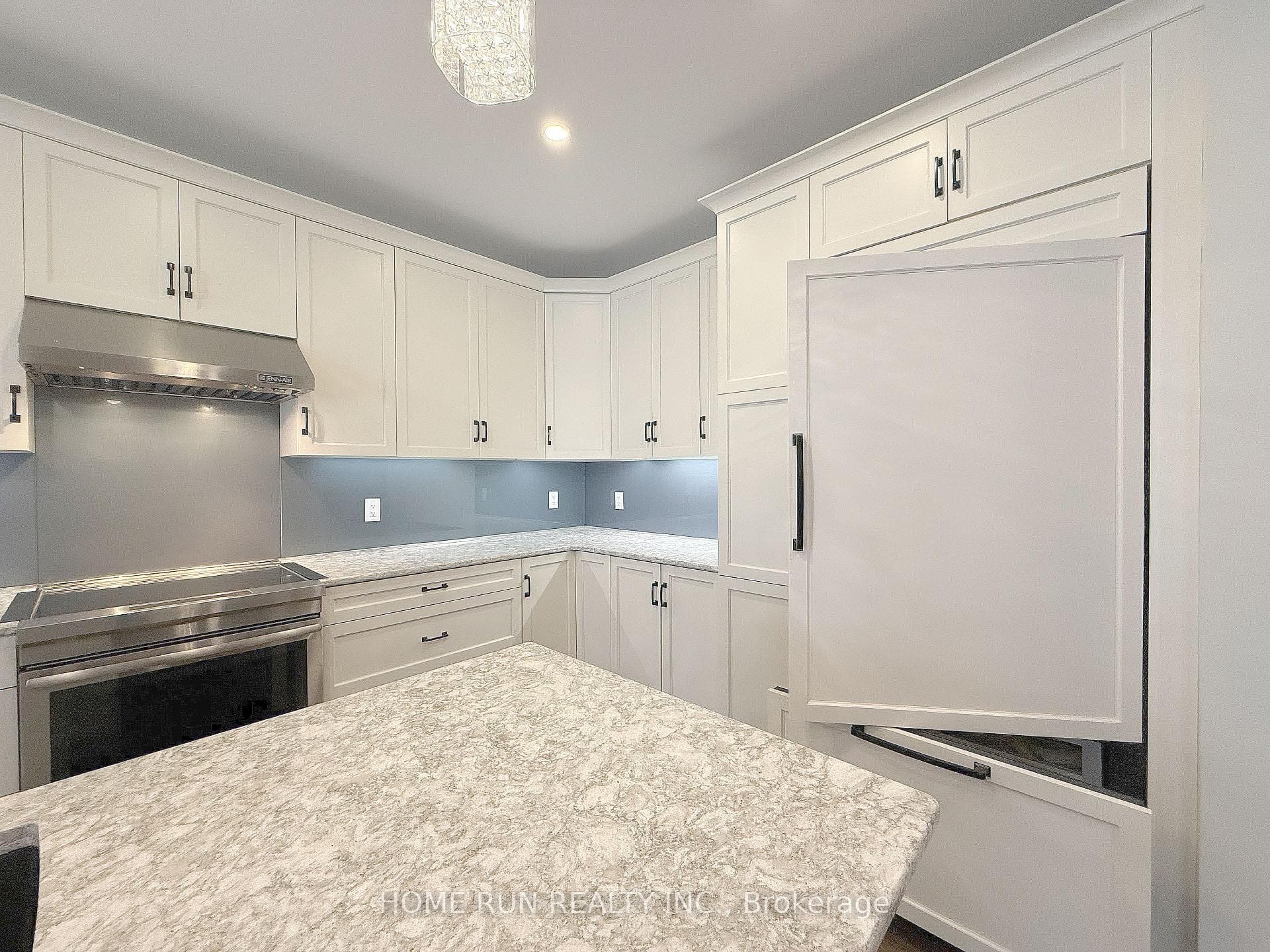 322 Lysander Place photo 12