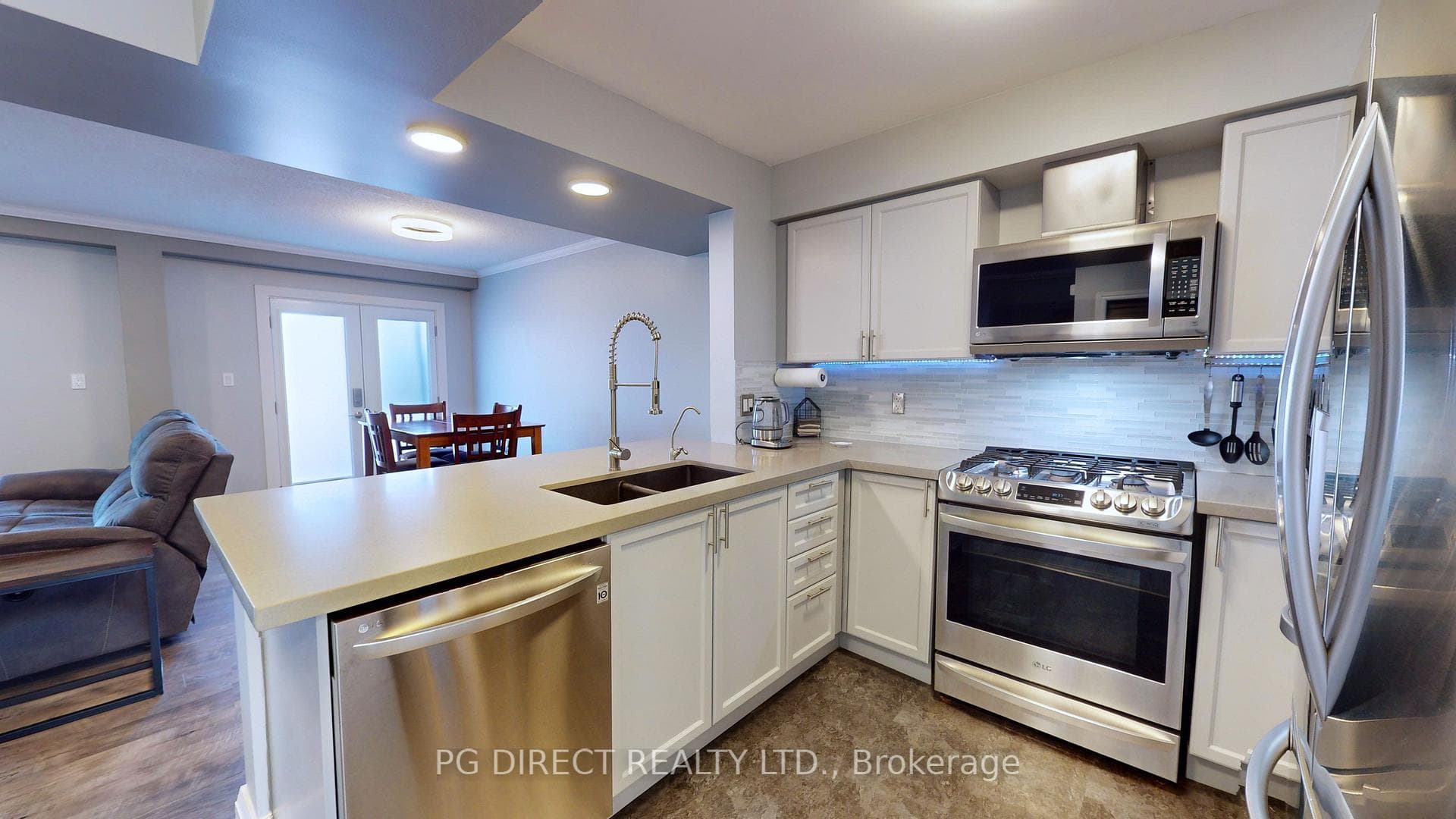 282 Mcmeeken Drive photo 2