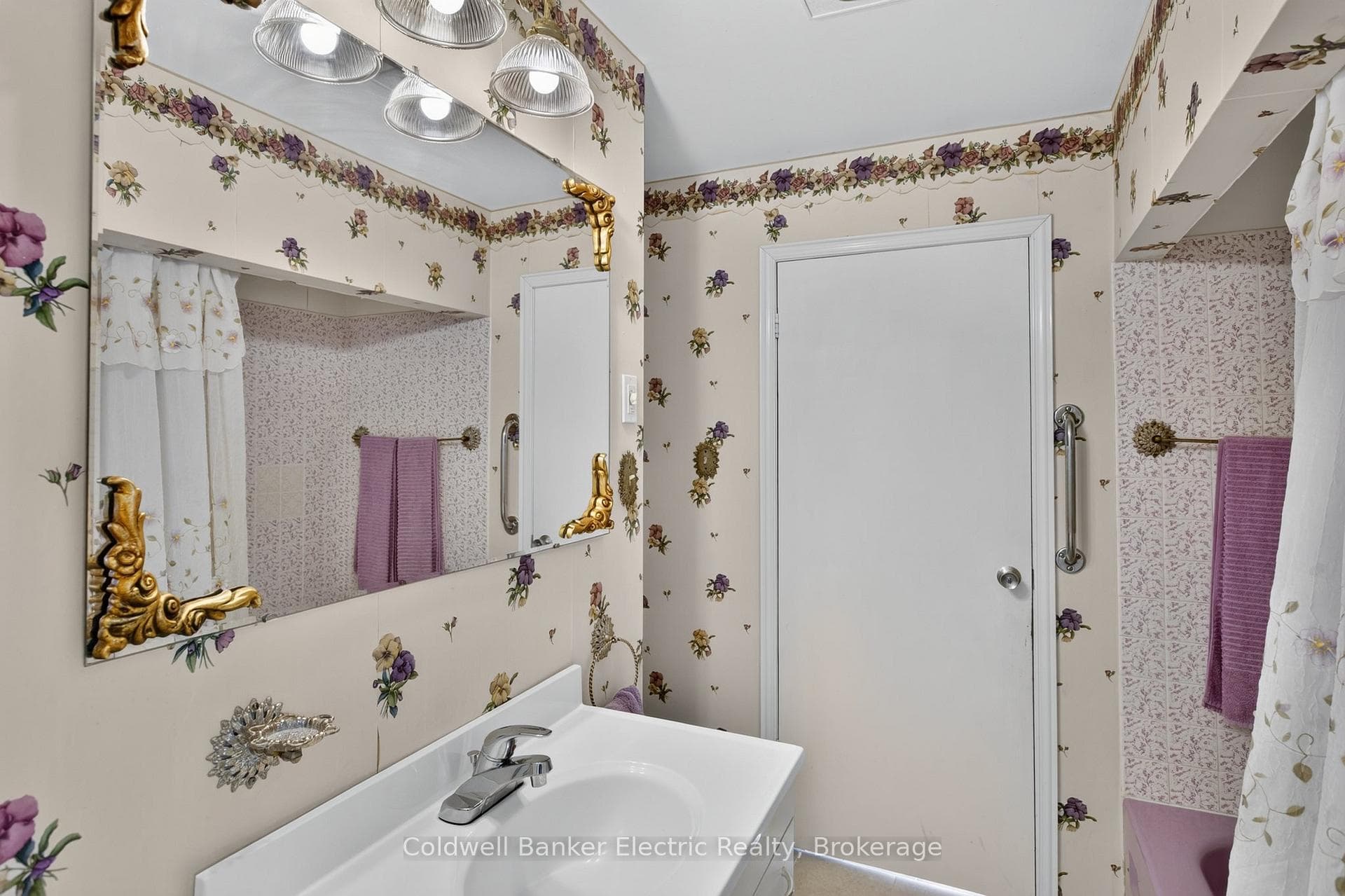 4 pc ensuite