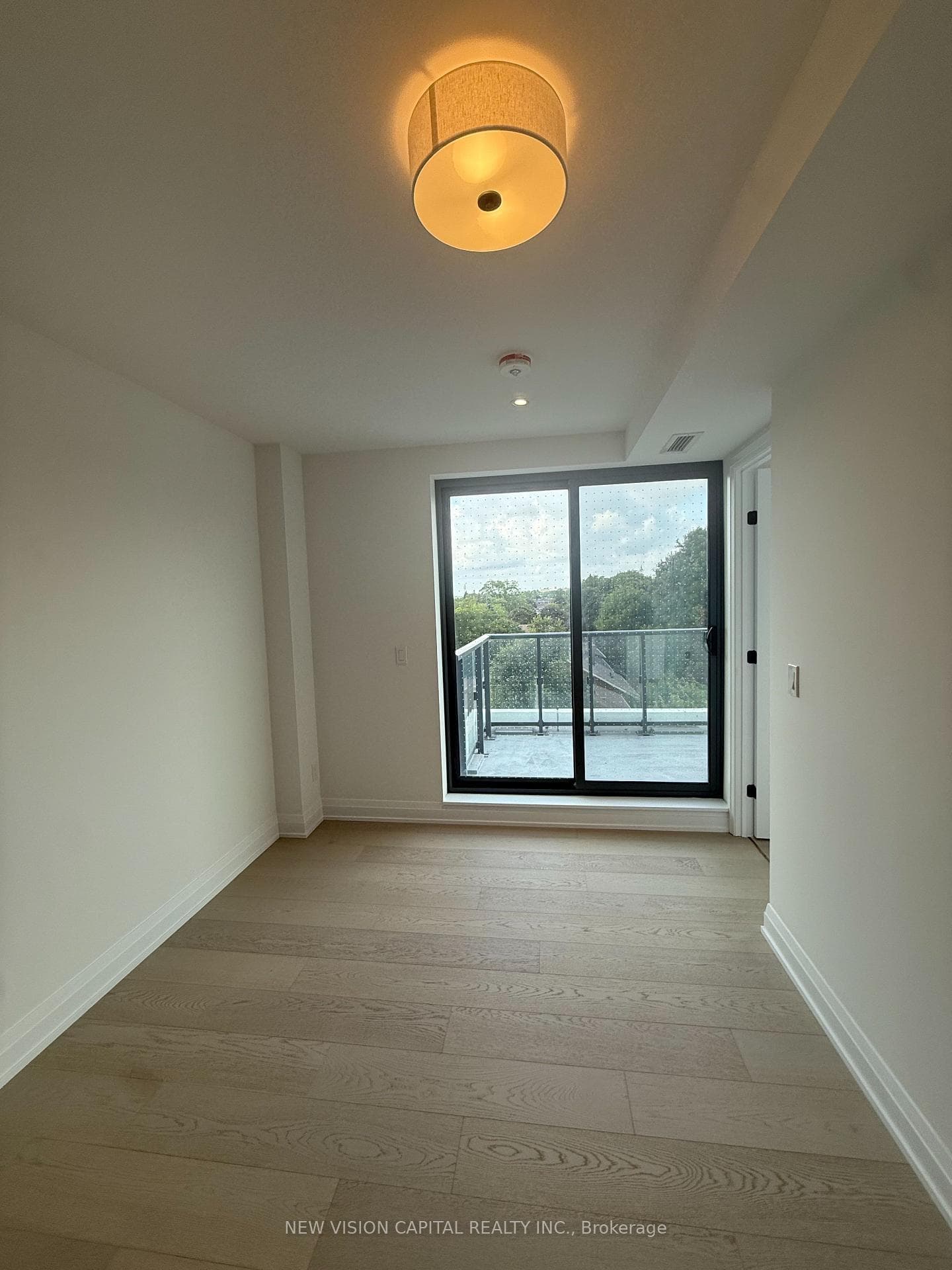 505 Glencairn Avenue Unit 323 photo 8