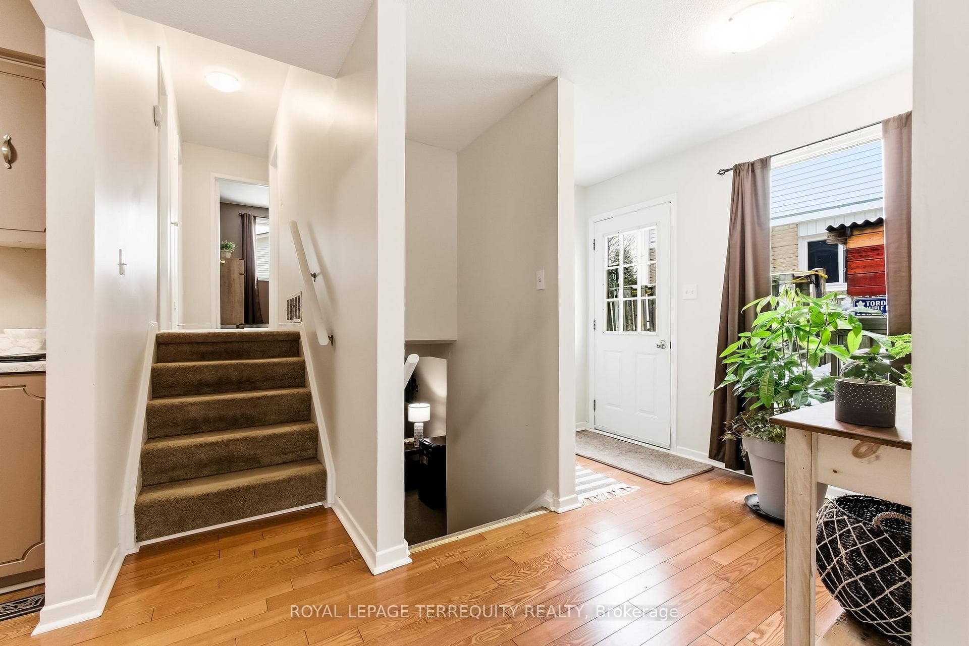 425 Lesabre Street photo 19