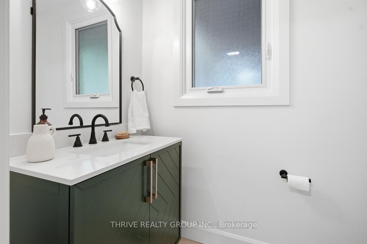 744 Barclay Road photo 35
