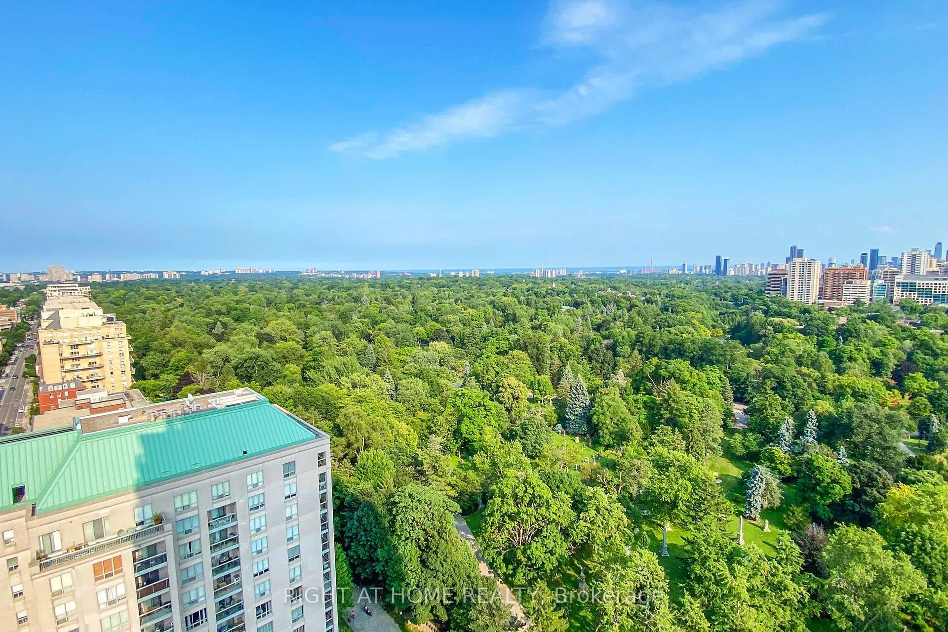 1815 Yonge Street Unit 2207 photo 33
