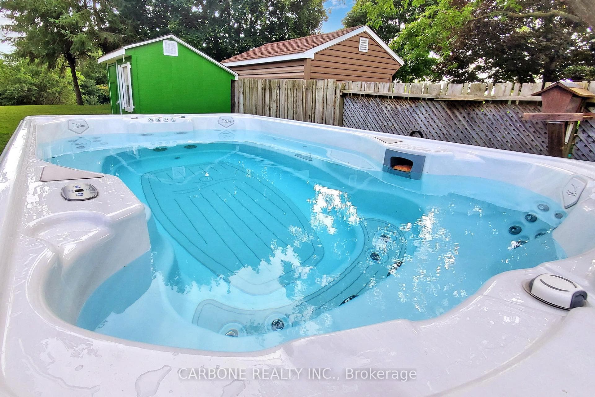 62 Valerie Court photo 32