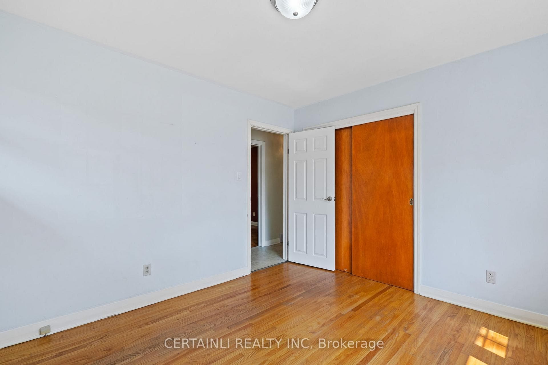 15 Hepburn Avenue photo 15