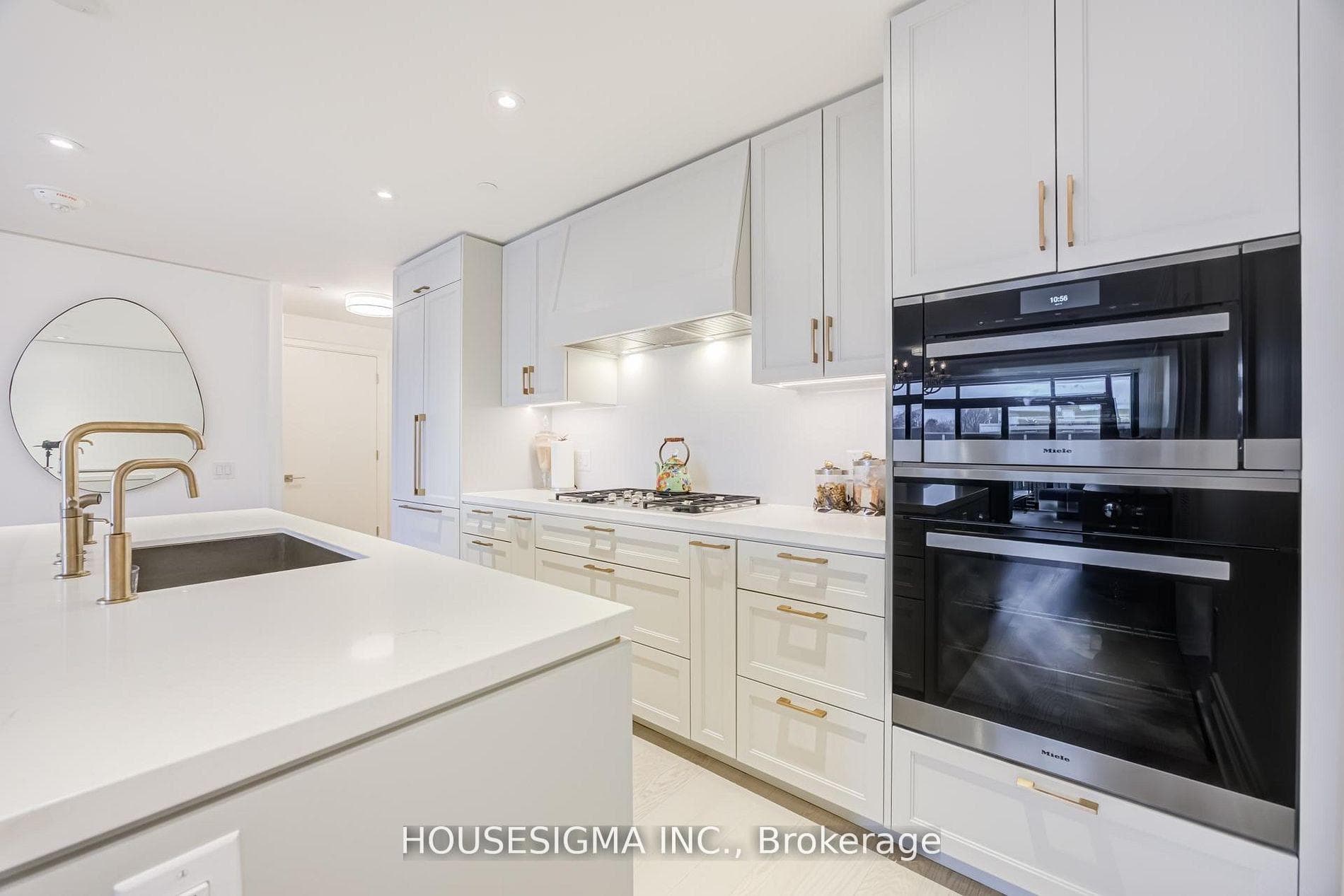 1 Strathgowan Avenue Unit 406 photo 12