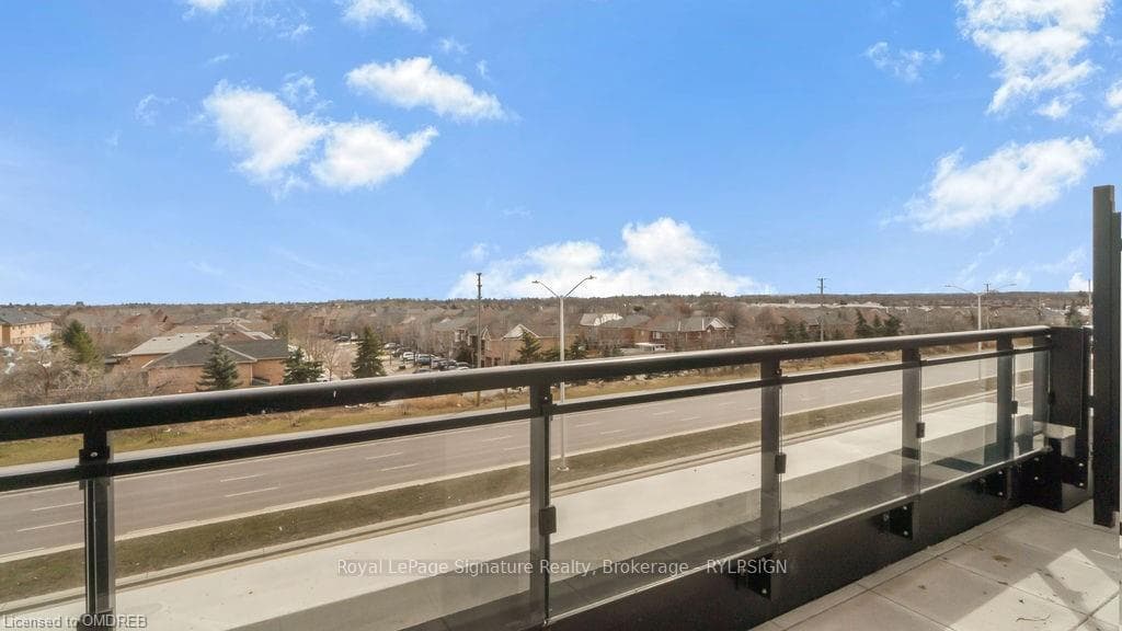 405 DUNDAS Street Unit 330 photo 27