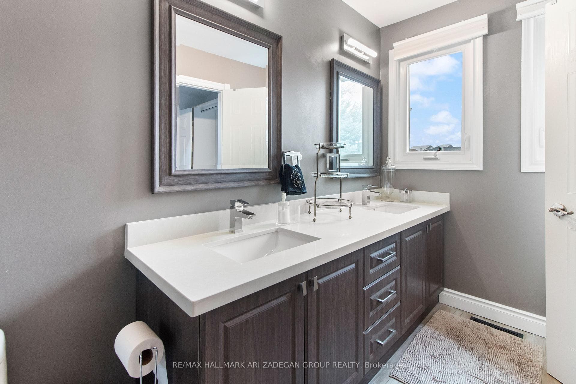 16 Roseborough Crescent photo 16