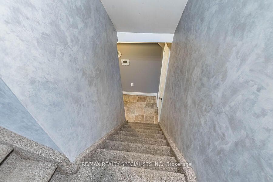 6525 WARBLER Lane photo 27