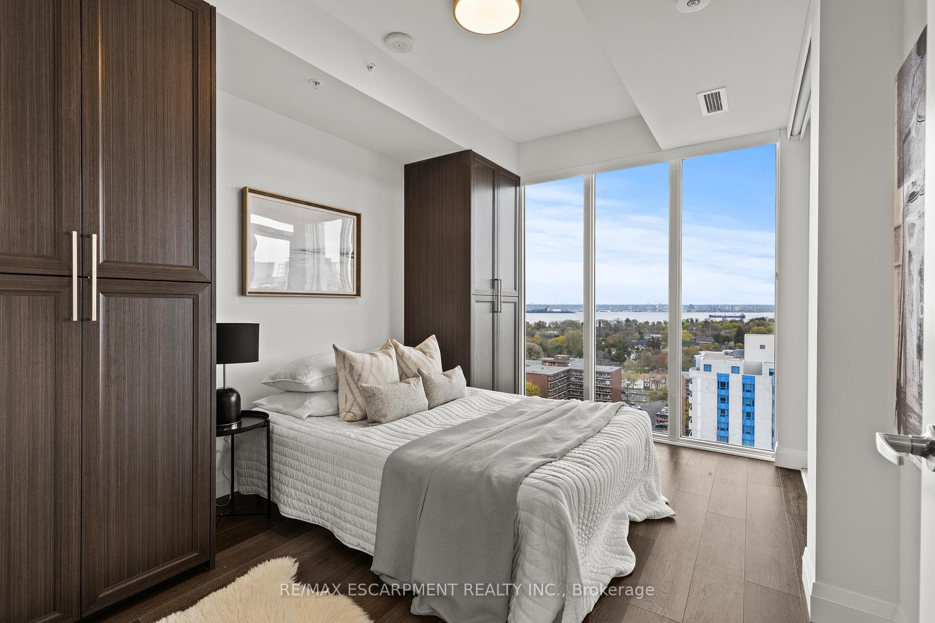 500 BROCK Avenue Unit 1501 photo 13
