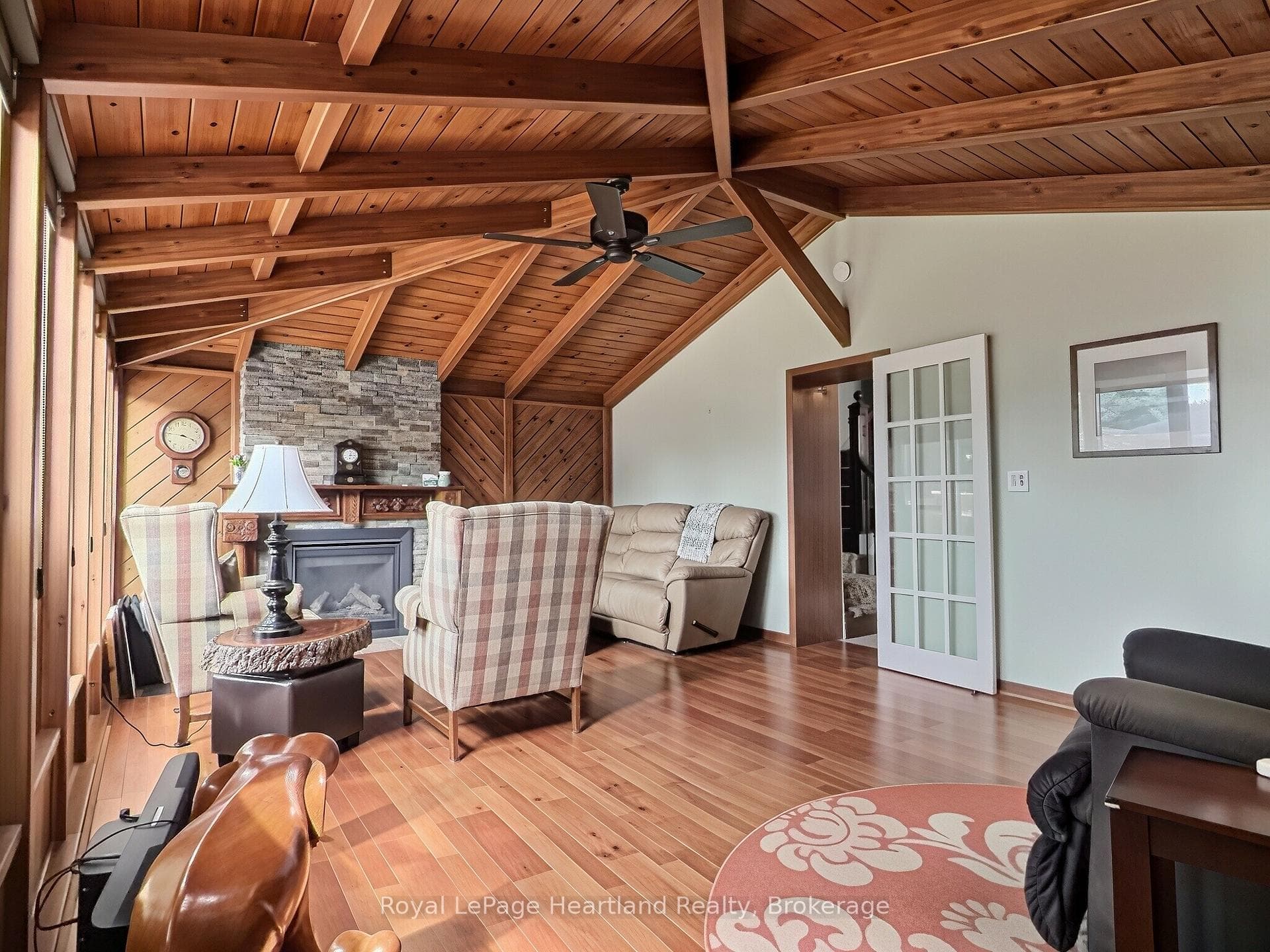425 William Street photo 21