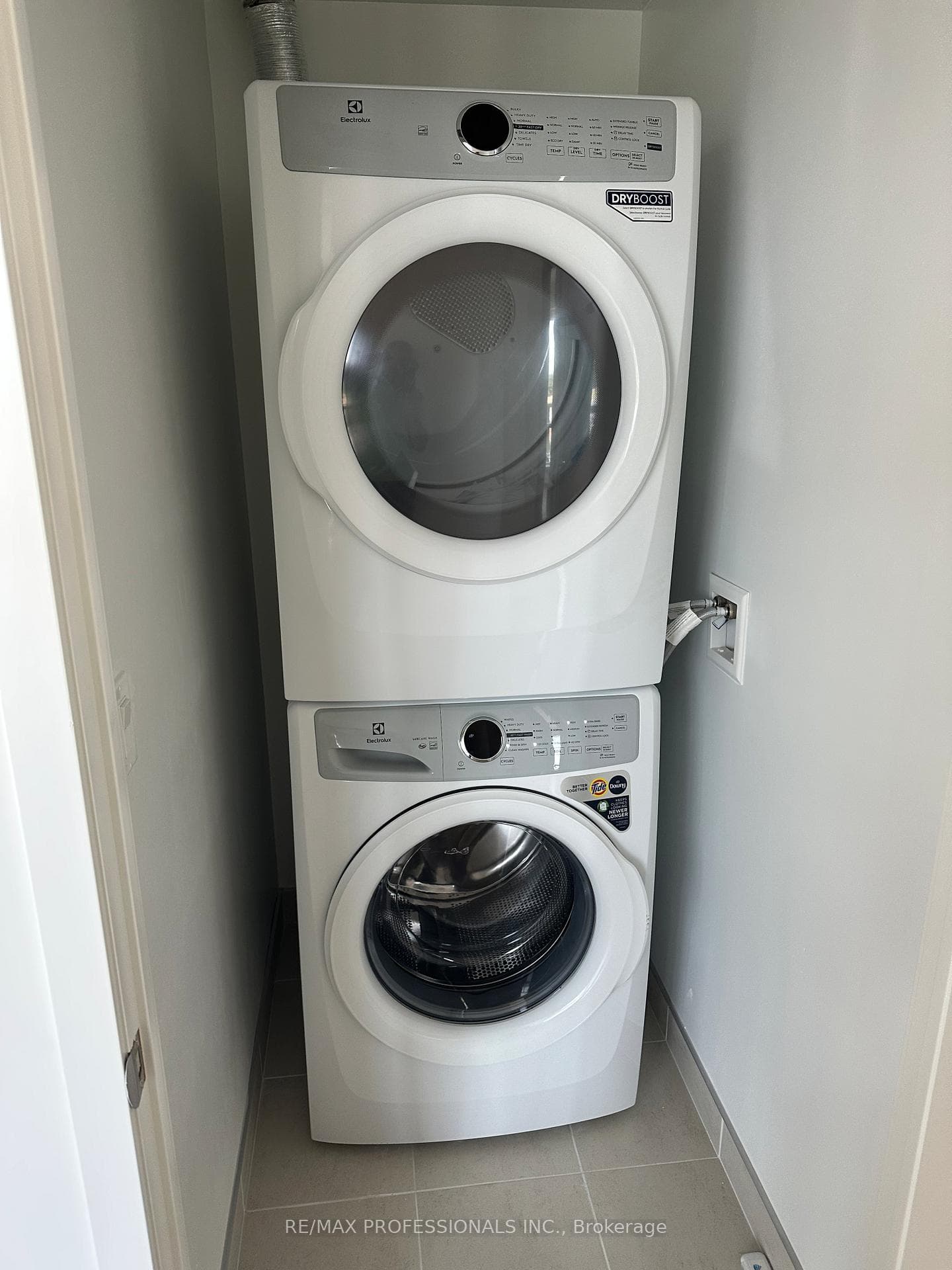 7950 Bathurst Street Unit B1203 photo 15