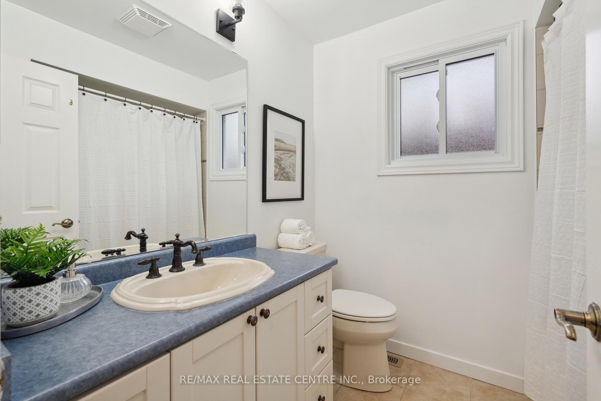 2 Blossom Avenue photo 20