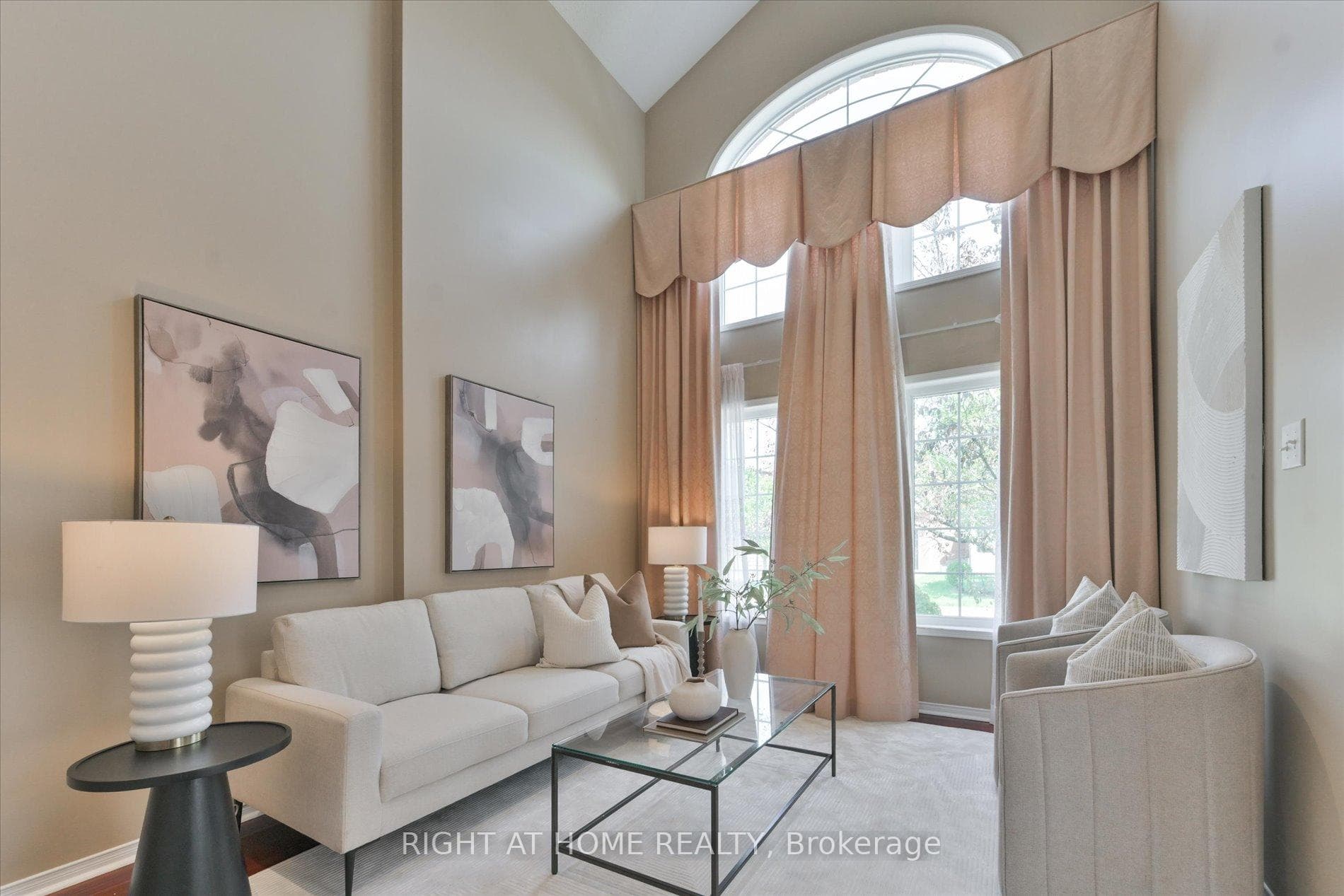 94 Moynahan Crescent photo 5