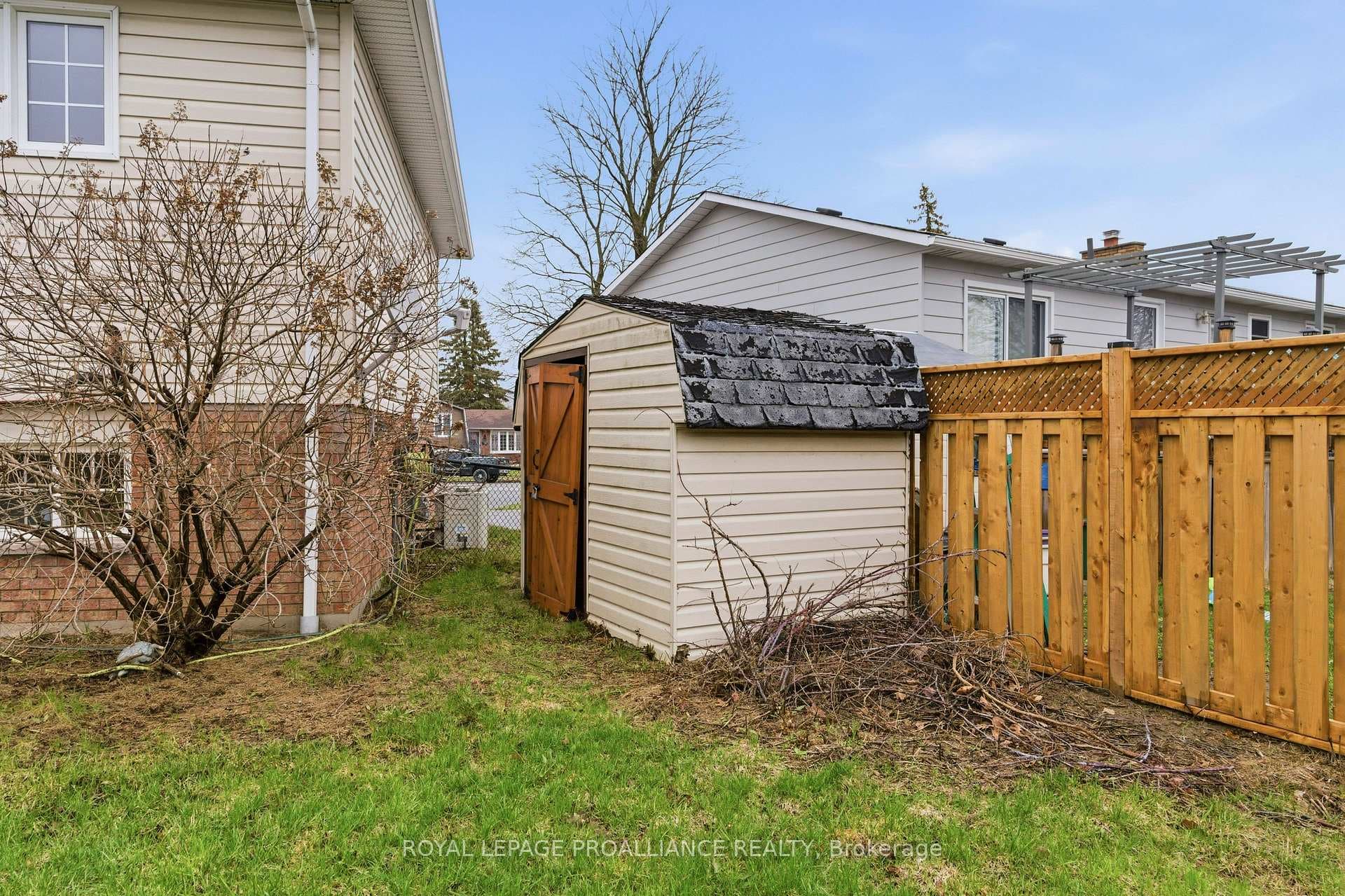 1306 Brockmount Place photo 33