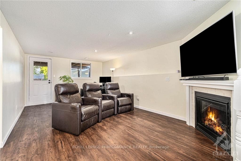 282 SANDHILL Road photo 17