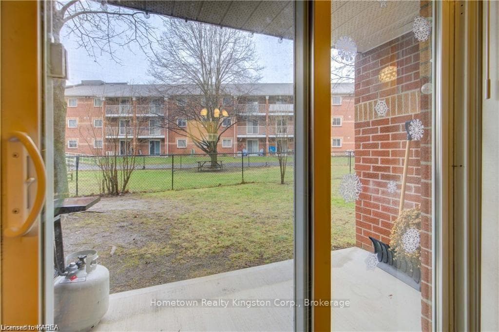 573 ARMSTRONG Road Unit 107 photo 12