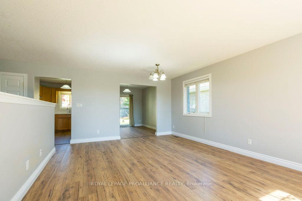 23 Sunshine Lane photo 5