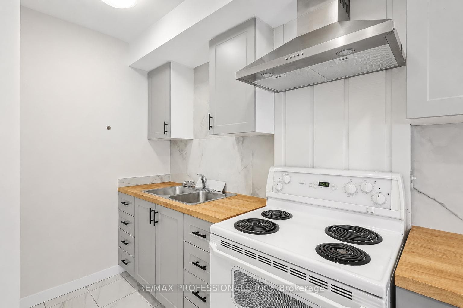 160 Carsbrooke Road Unit 20 photo 11