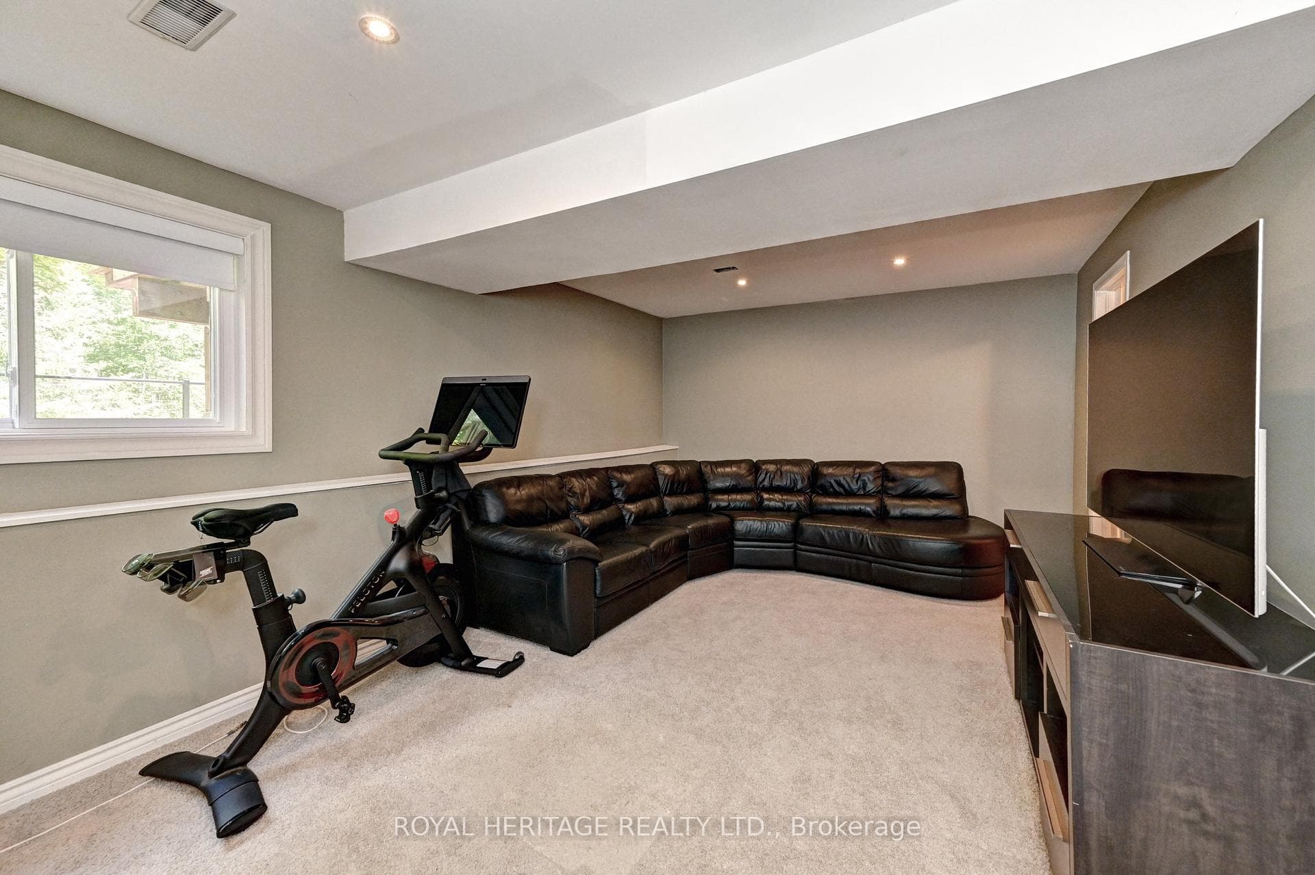 16 Dawn Ridge Drive photo 31