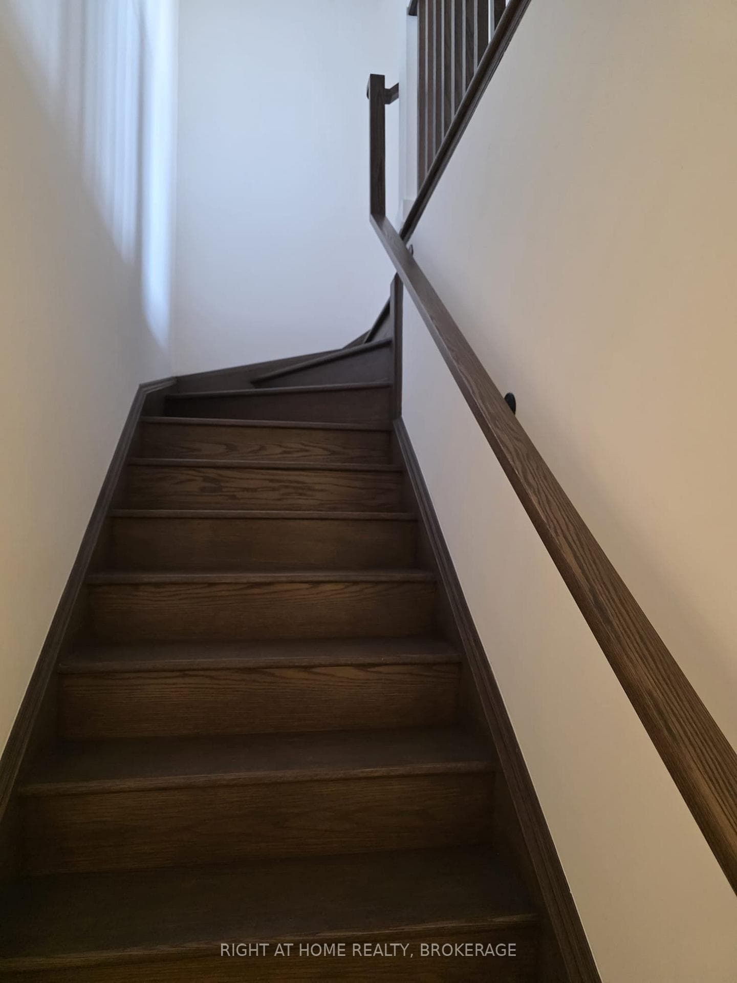 1282 Muller Lane photo 9