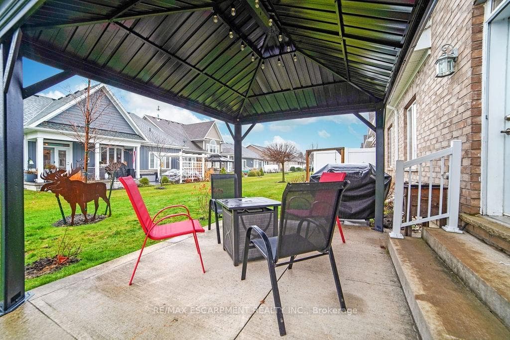 11 Gamble Lane photo 36