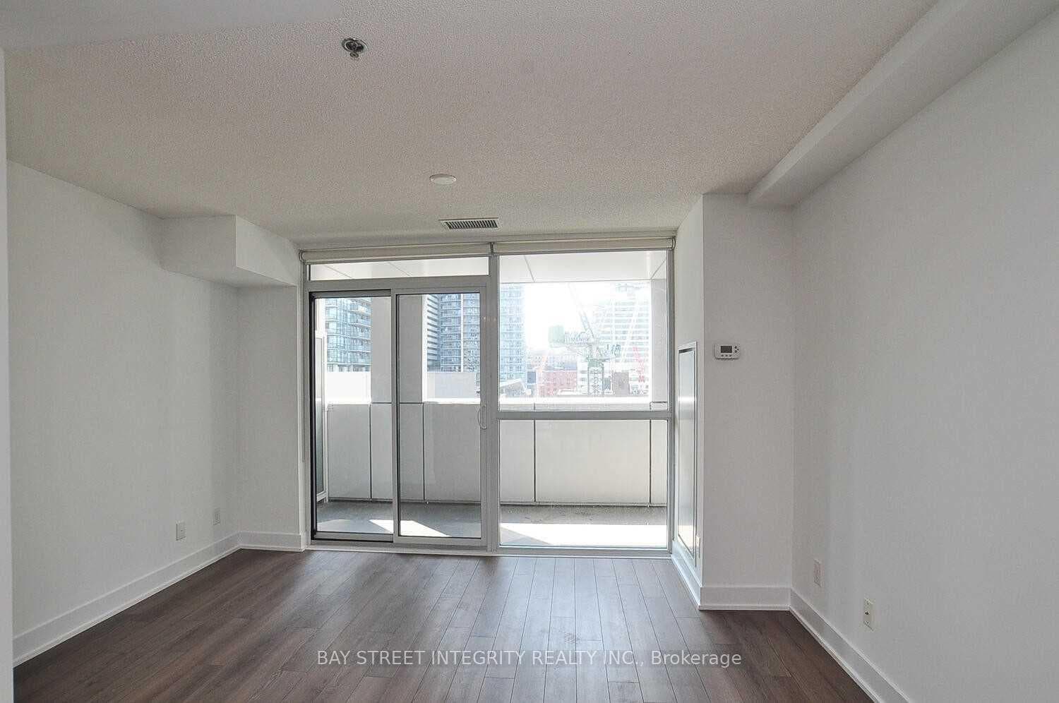 318 Richmond Street Unit 915 photo 11
