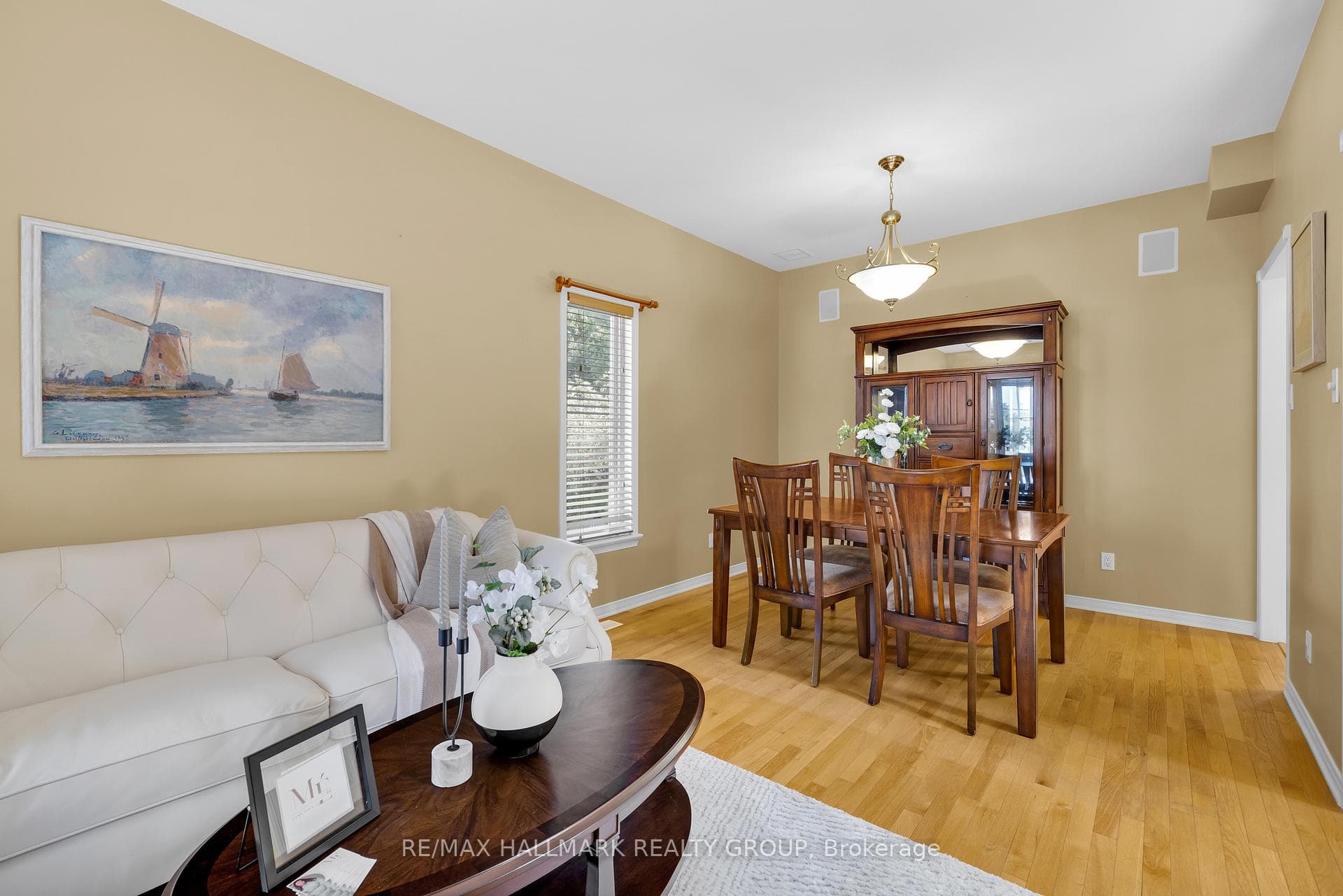 1087 Rocky Harbour Crescent photo 5