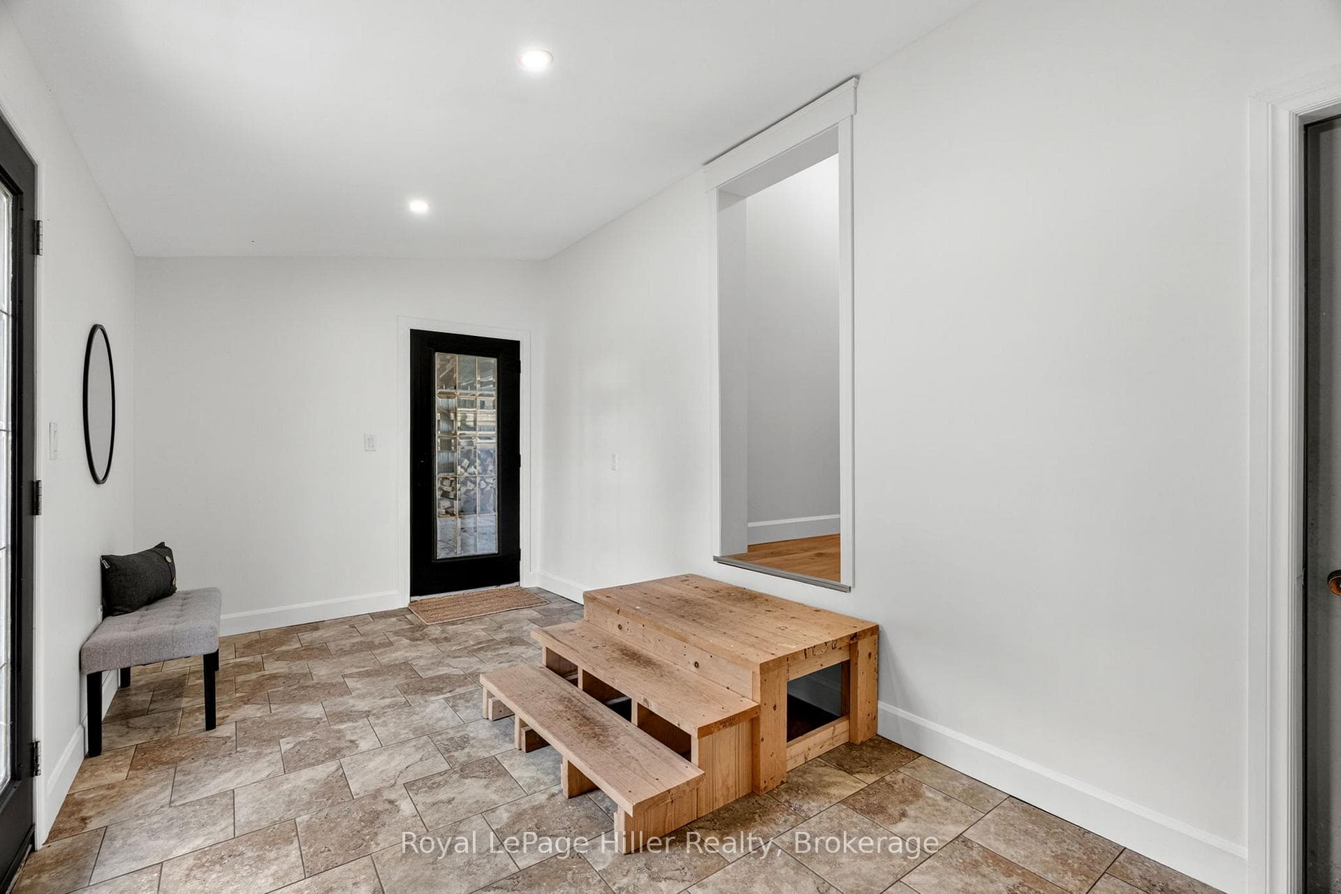 125 Portland Street photo 24