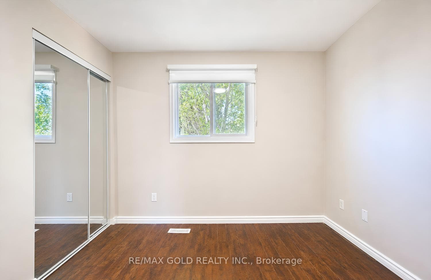 5 Ravenswood Drive photo 25