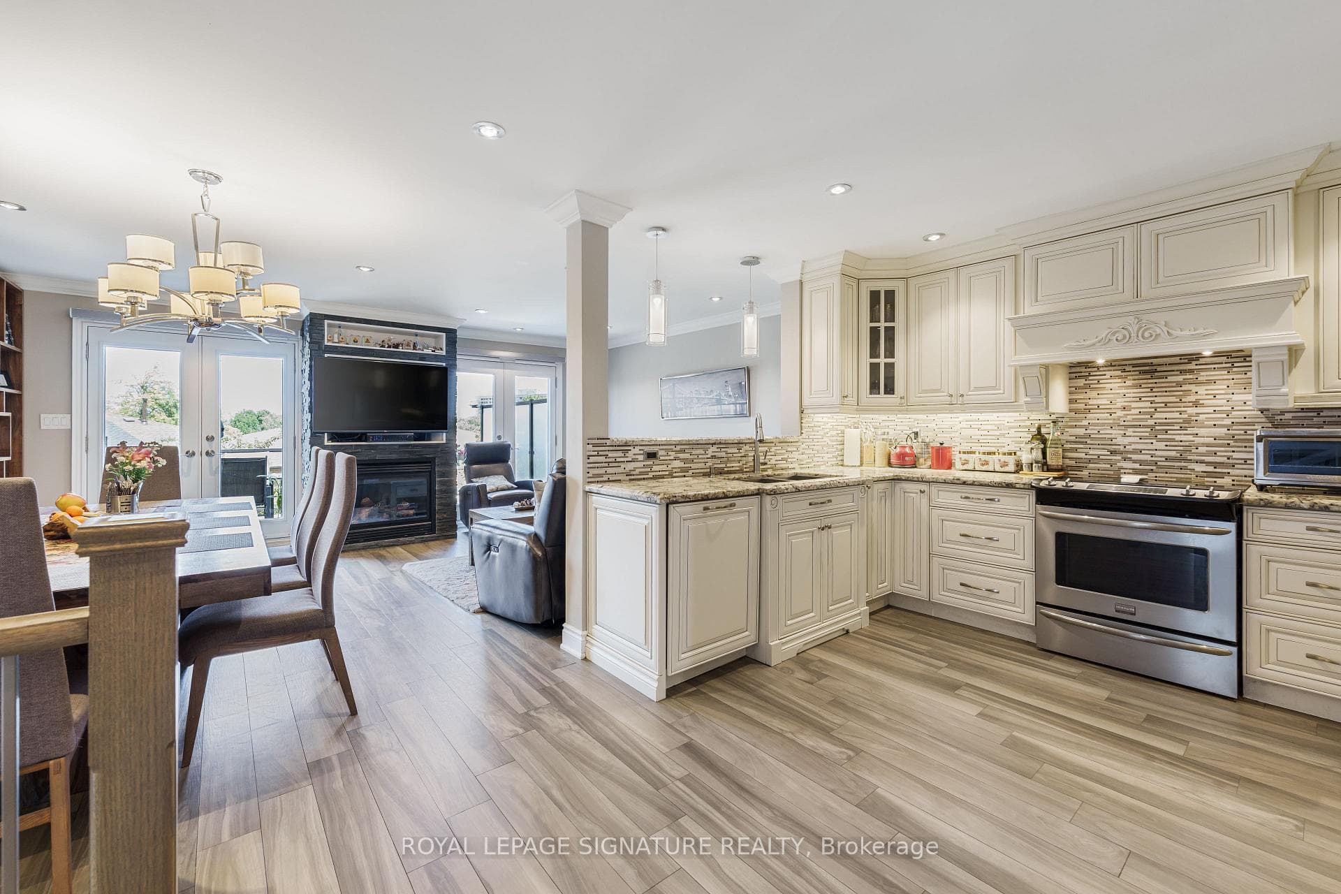 4091 Dursley Crescent photo 4