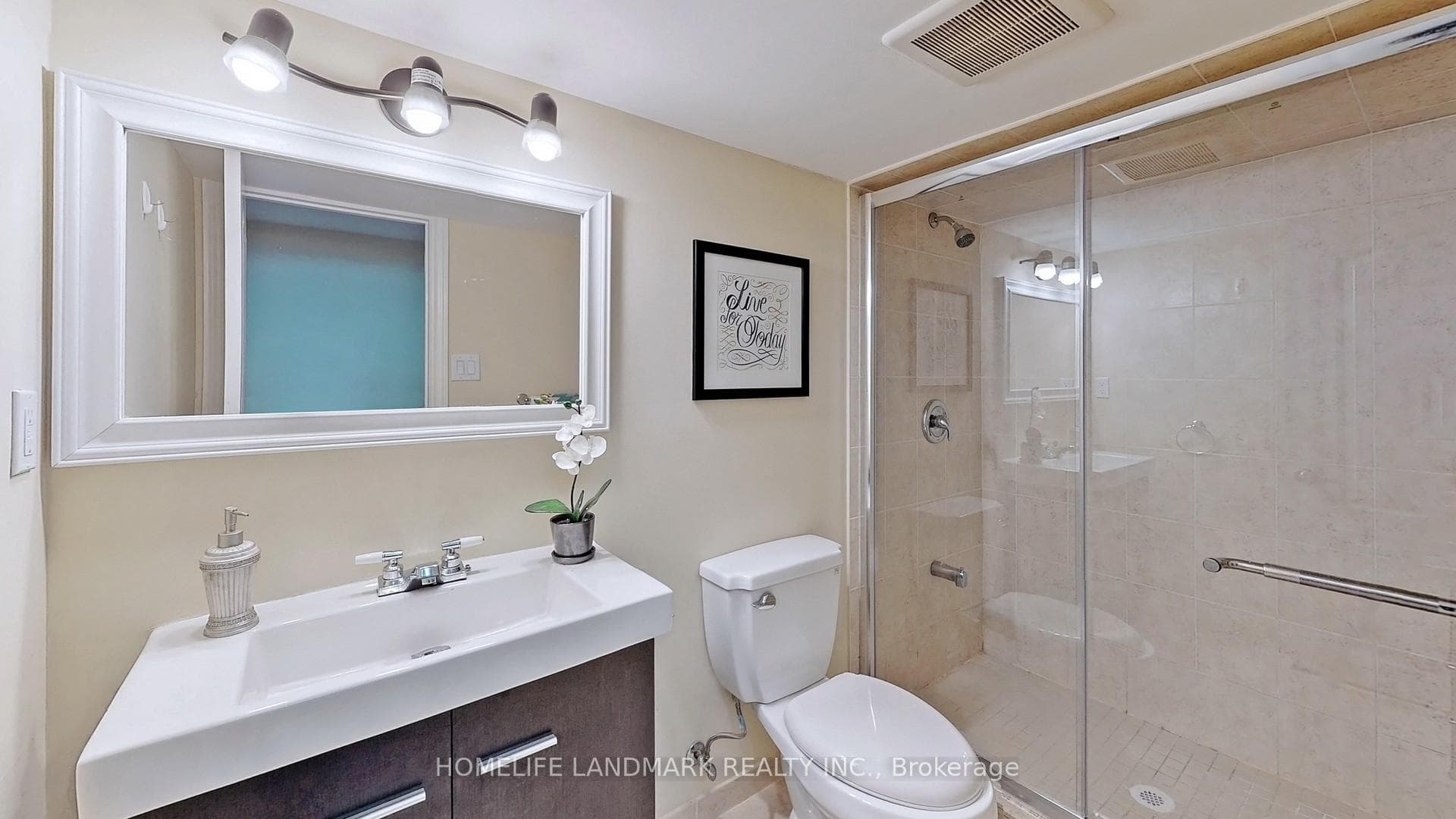 88 Caines (Basement) Avenue photo 21
