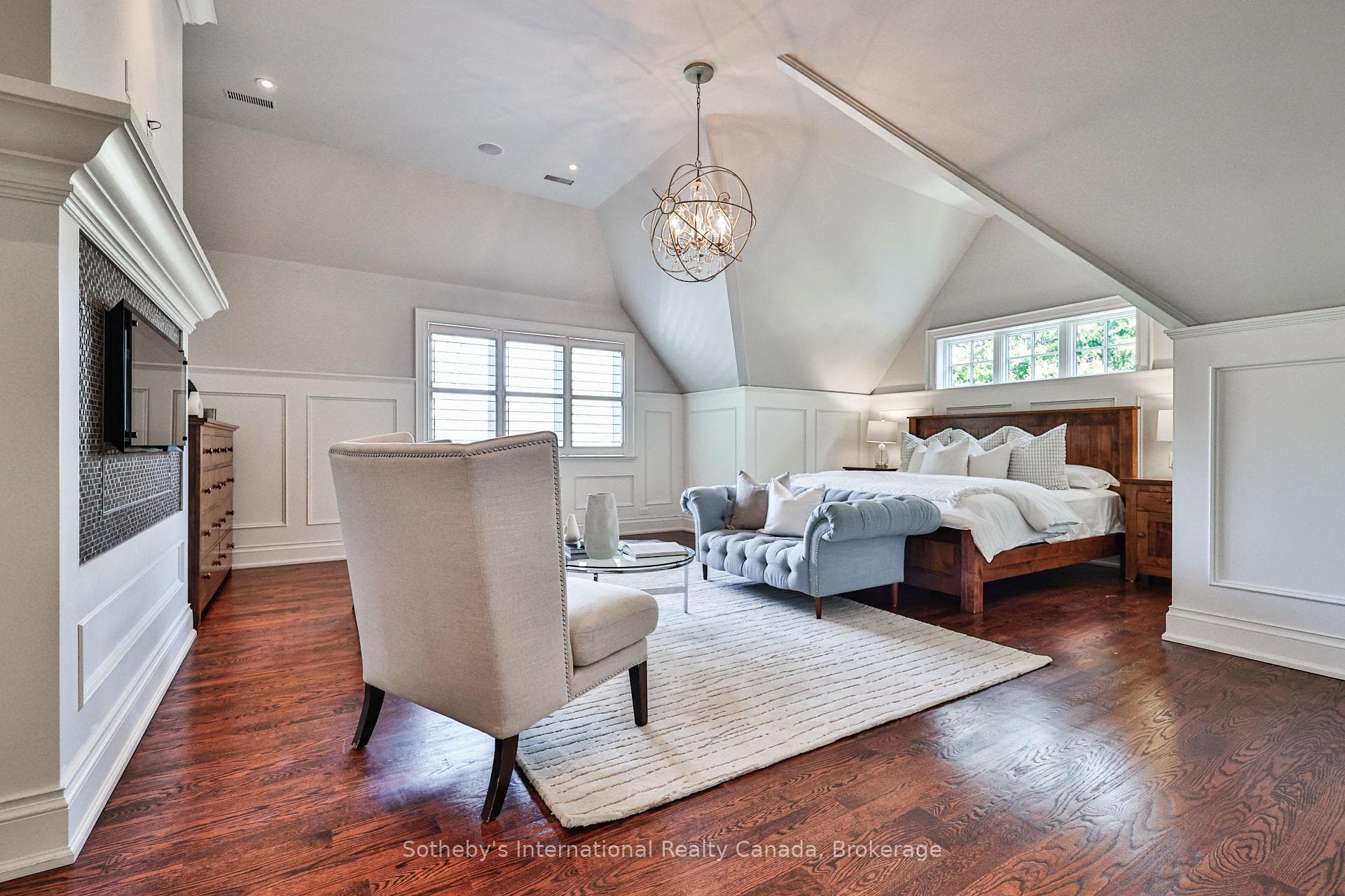 1051 Pinewood Avenue photo 24
