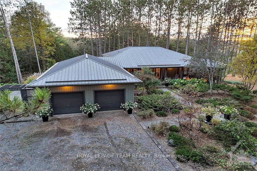 589 MOUNTAINVIEW Road photo 1
