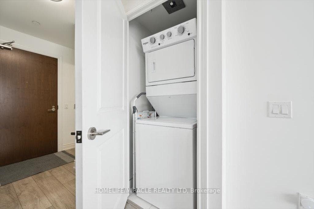 1050 Main Street Unit 819 photo 13