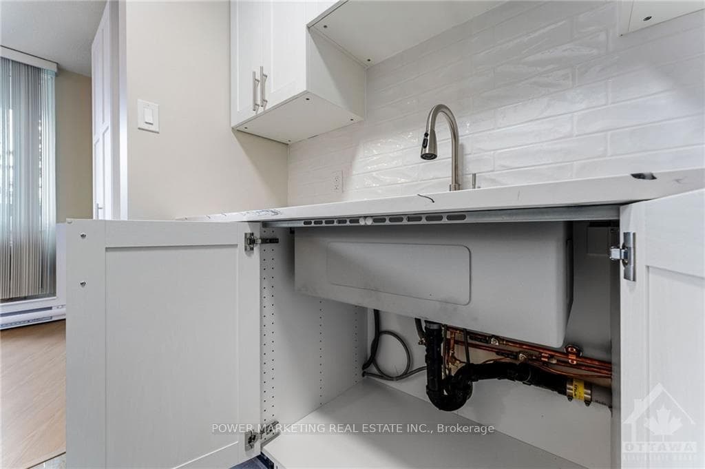 2000 JASMINE Crescent Unit 213 photo 19