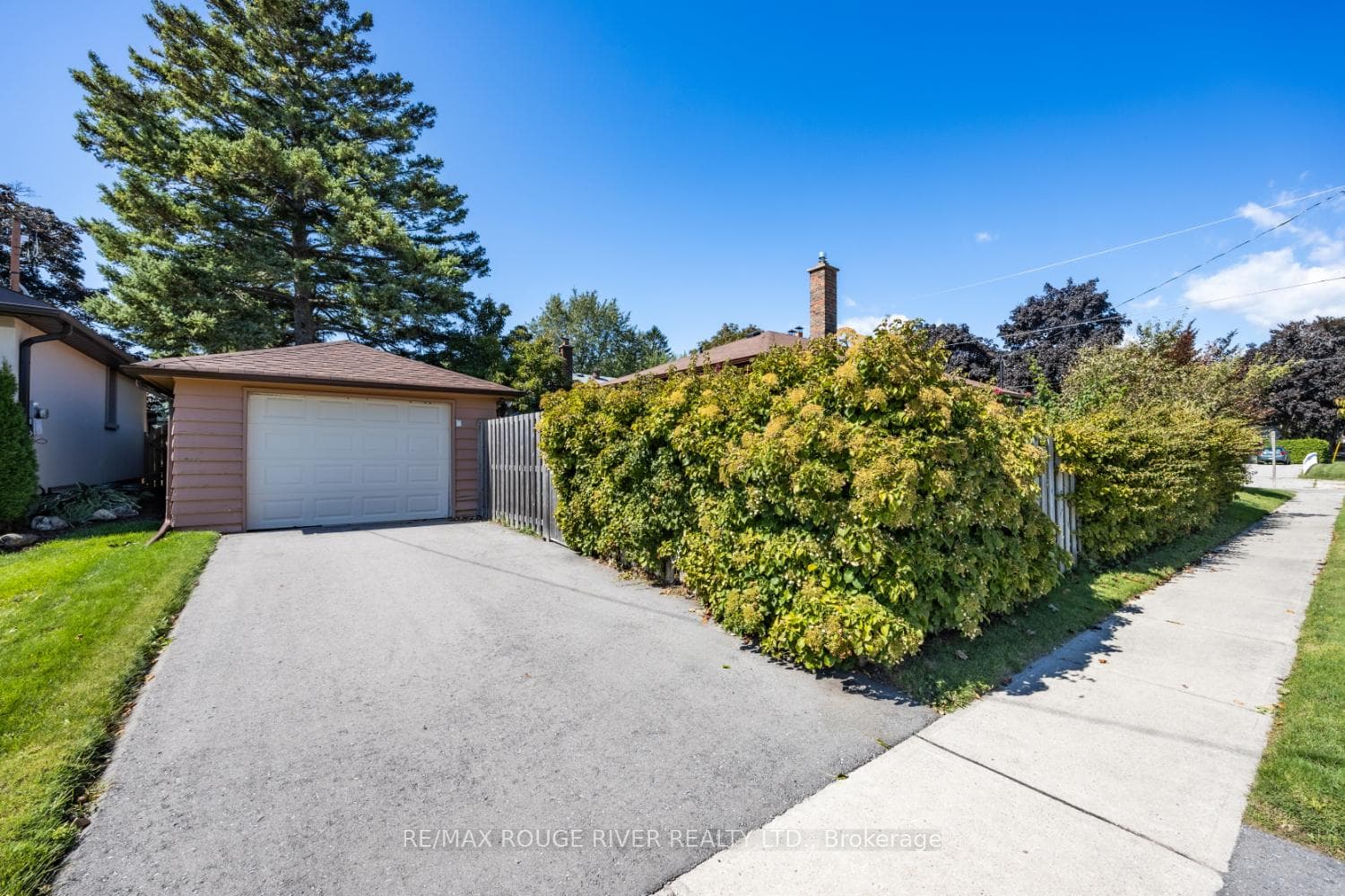 725 Eastbourne Avenue photo 31