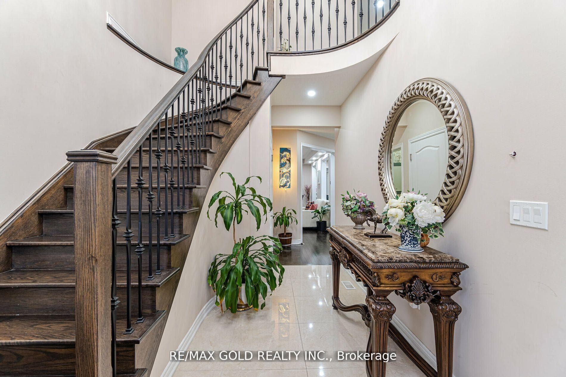 10 Lisson Crescent photo 6