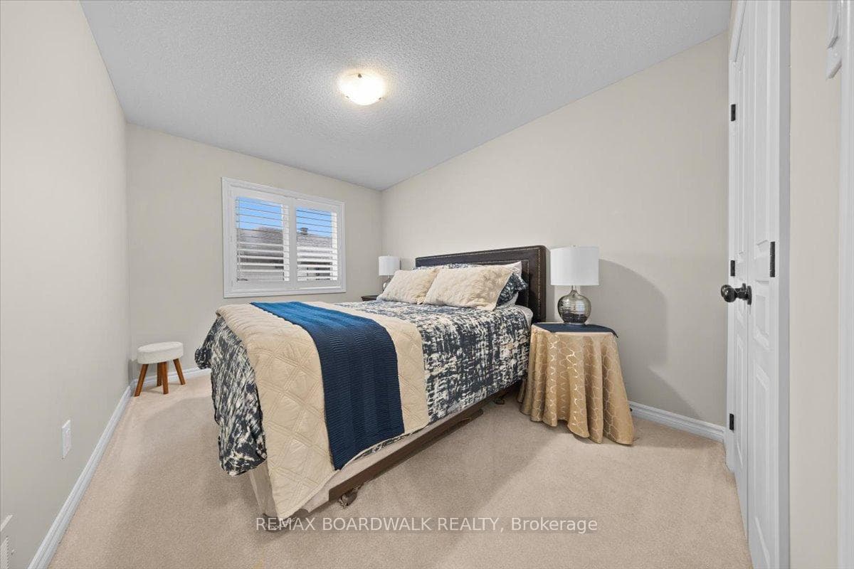 638 GUERNSEY Place photo 34