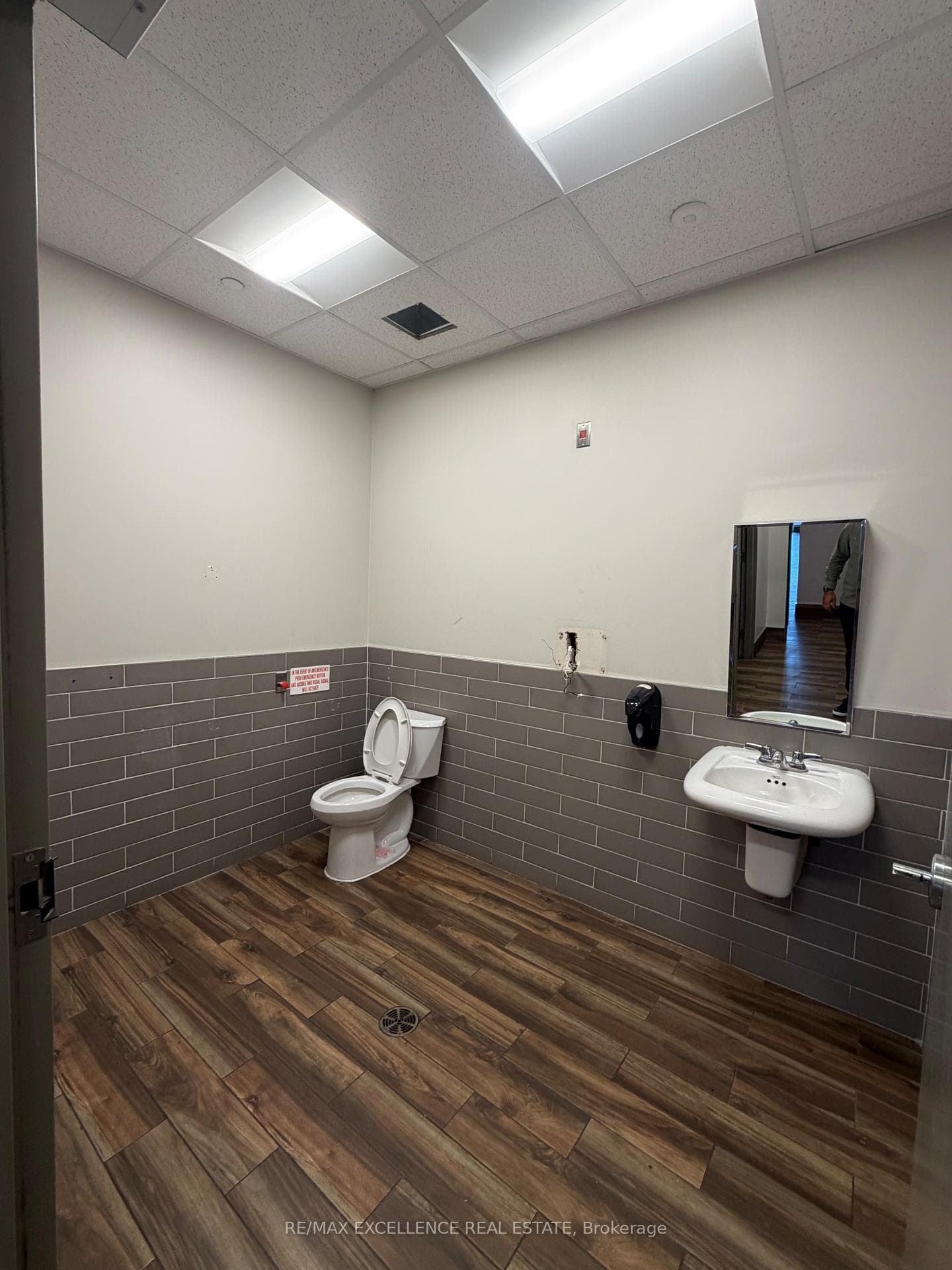25 Woodbine Downs Boulevard Unit 3 photo 8