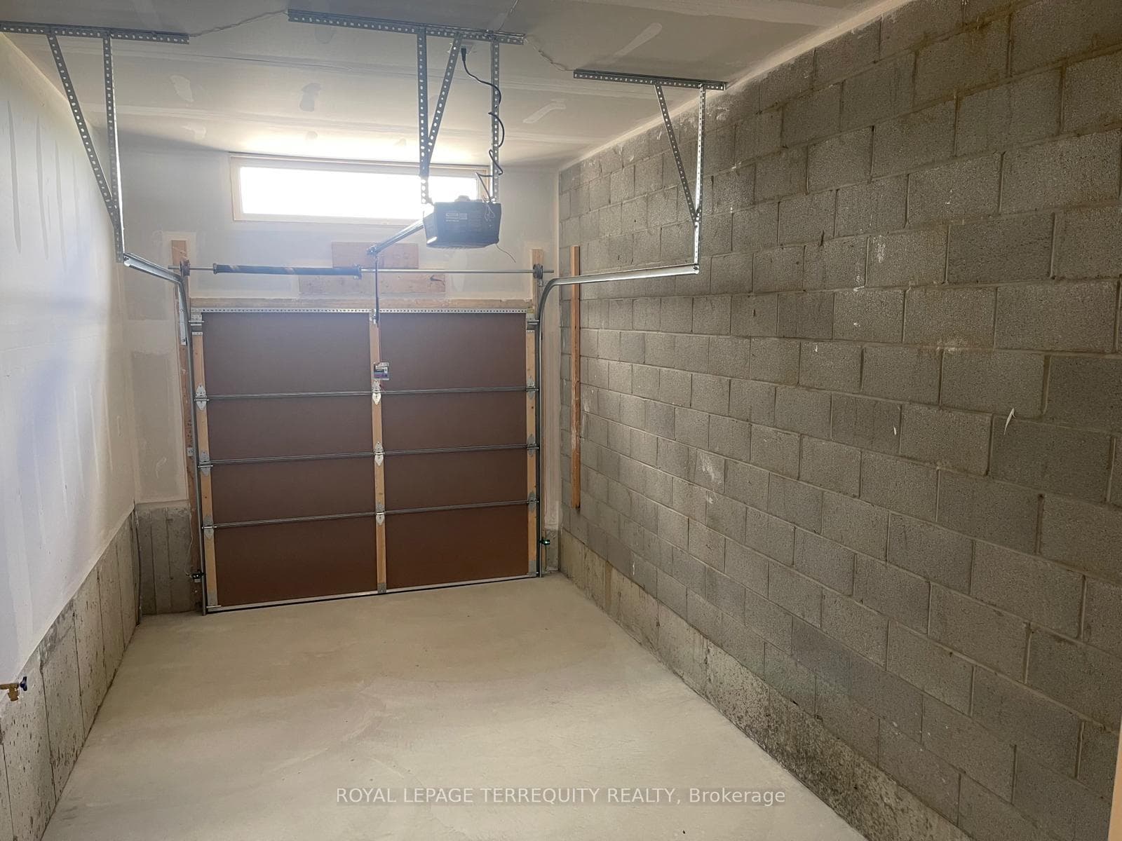1123 Marathon Avenue photo 19
