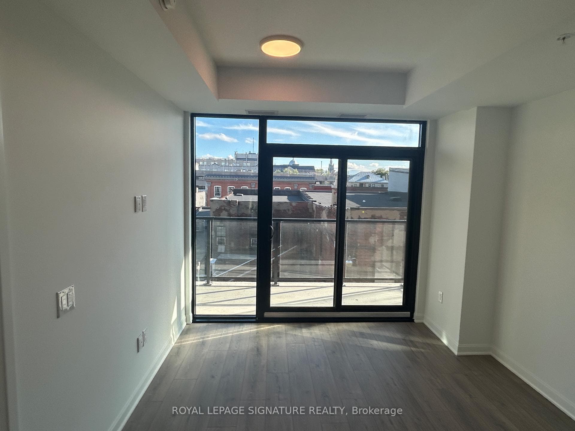 223 Princess Street Unit 413 photo 9