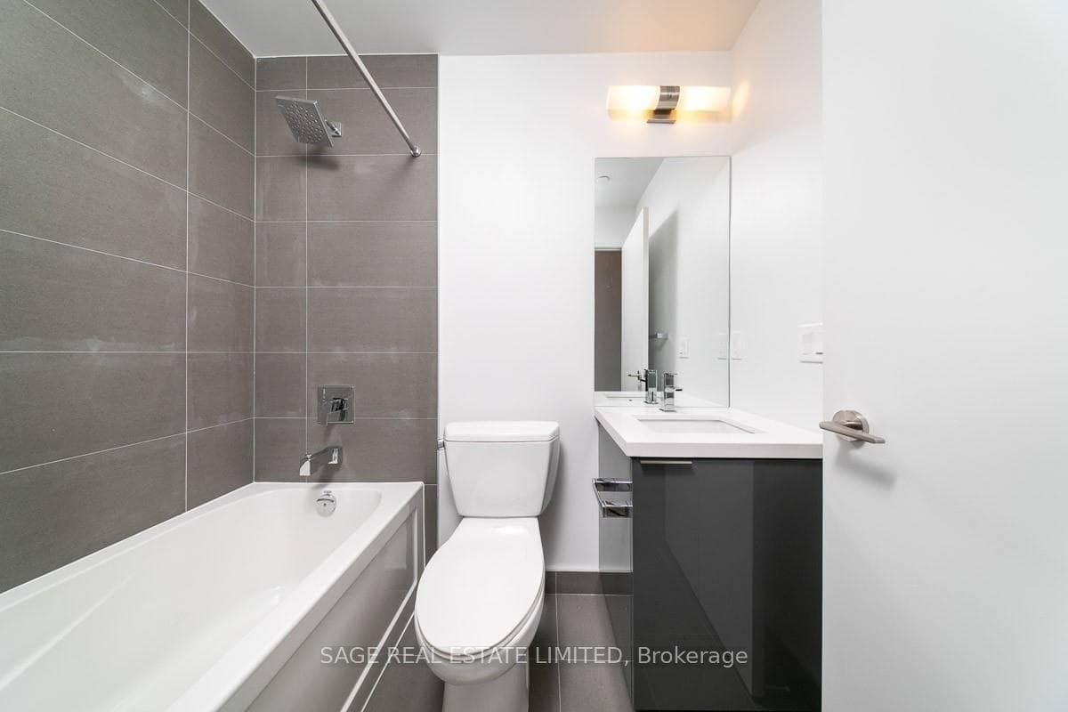 8 Eglinton Avenue Unit 5302 photo 11